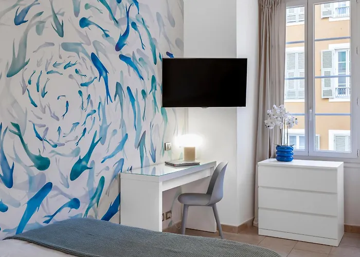 Azur - Quiet Center Location By The Sea Nice