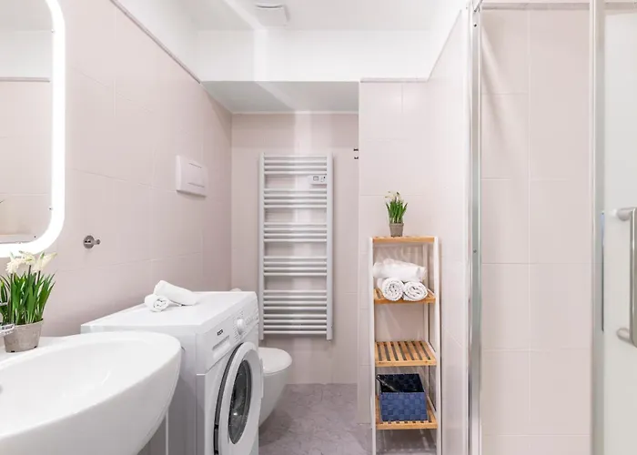 Azur - Quiet Center Location By The Sea *