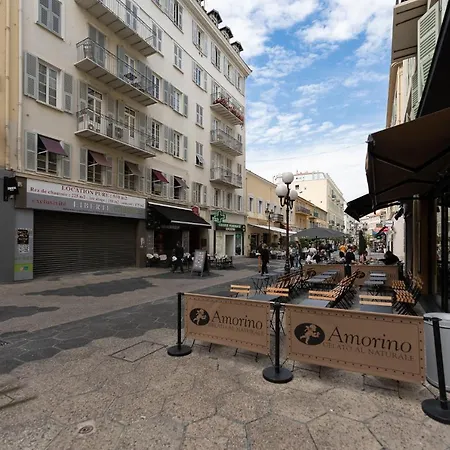 Azur - Quiet Center Location By The Sea