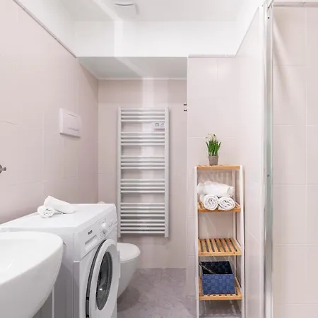Azur - Quiet Center Location By The Sea *