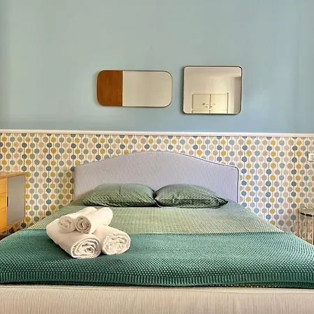 Azur Apartment - Quiet City Center Location By The Sea